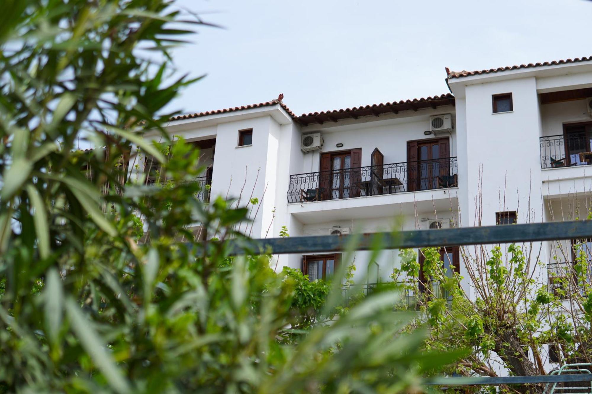 Hotel Defkalion Alli Meria Εξωτερικό φωτογραφία