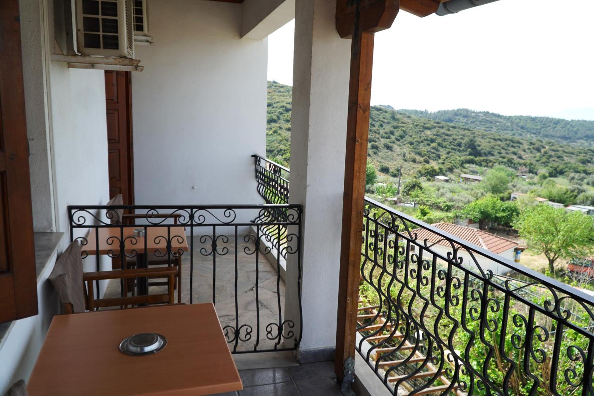 Hotel Defkalion Alli Meria Εξωτερικό φωτογραφία